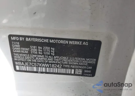 2019 BMW 540I xDrive z USA, uszkodzony, nr VIN WBAJE7C57KWW18242